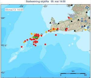 Upptök skjálftanna á Reykjaneshrygg síðasta sólarhring.